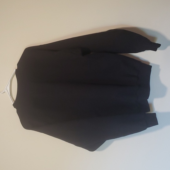 Petals & Peacocks fake CC sweatshirt - Picture 3 of 4